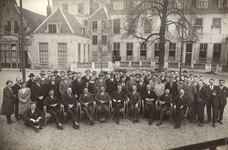222549 Groepsportret tijdens de Technische Bondsvergadering en de viering van het 15-jarig bestaan van de Utrechtse ...
